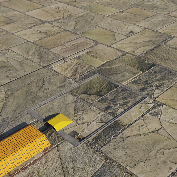 IN GROUND UNIT CLOSED WITH FLAG STONE INLAY